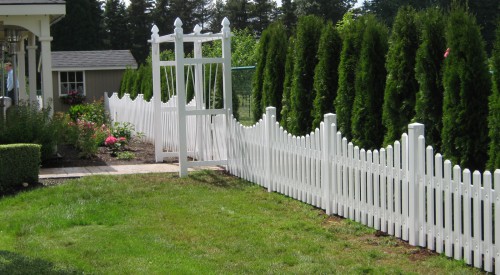 Commercial Vinyl Gates and Fencing